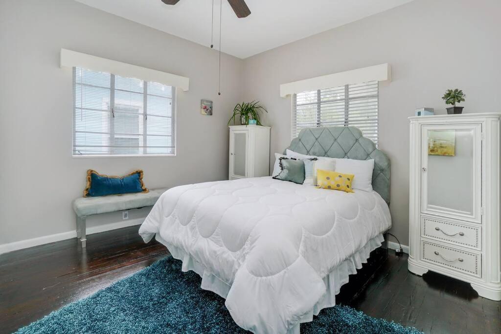 No Ho Yellow Door Bungalow Тампа Екстериор снимка